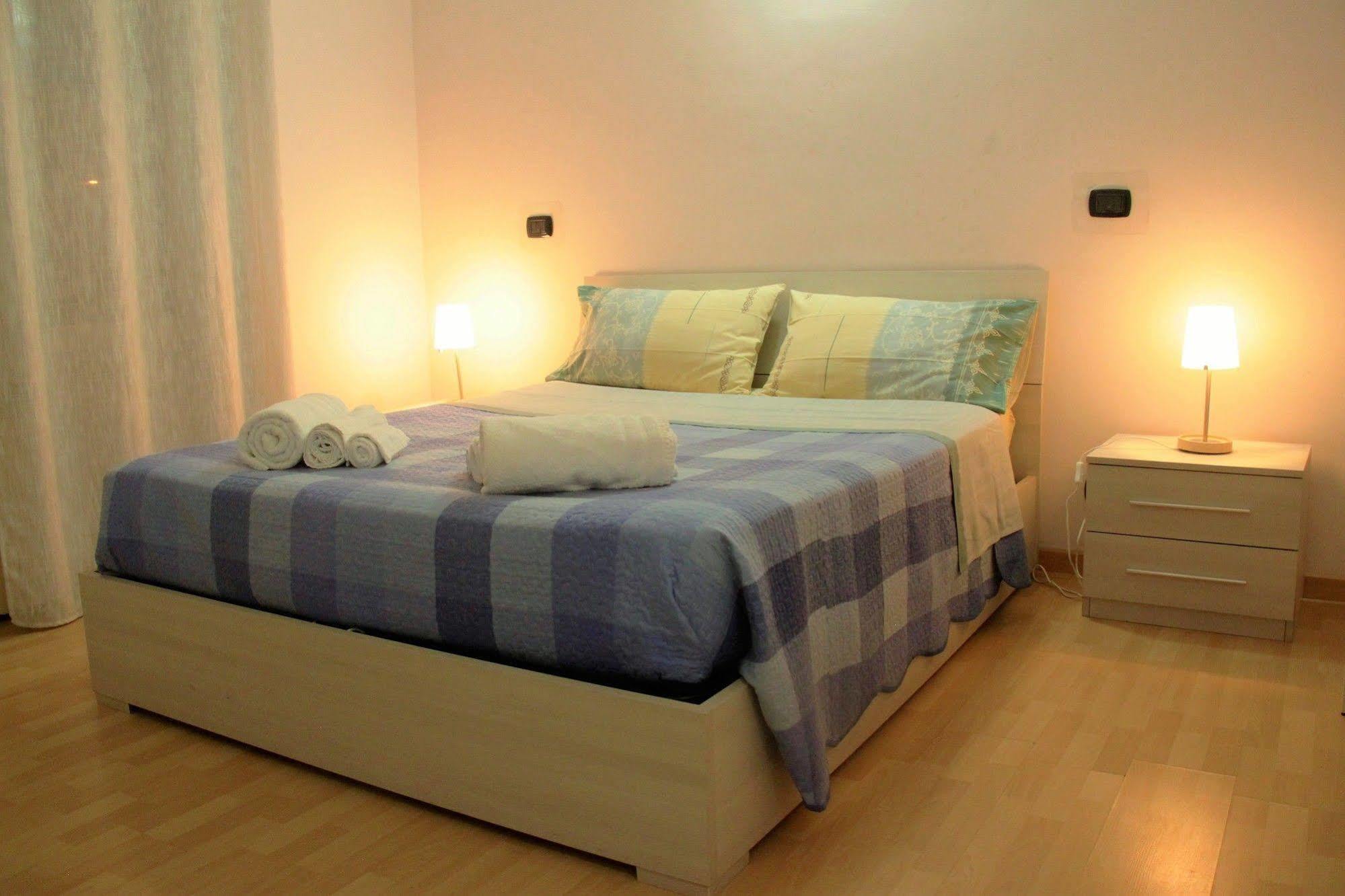 Hello Roma B&B Buitenkant foto